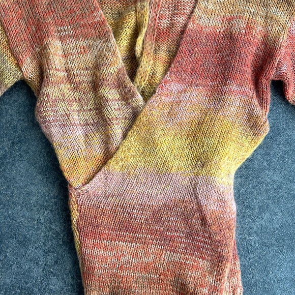 Cult Gaia molded wrap sweater - Picture 5 of 5